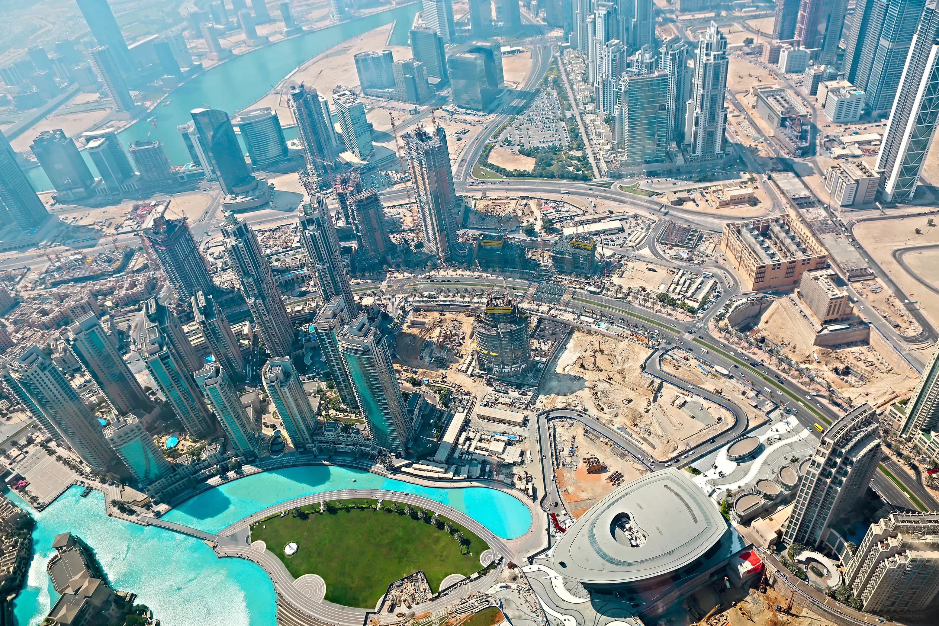 Buying Property with Developers vs a Top Real Estate Agency in Dubai